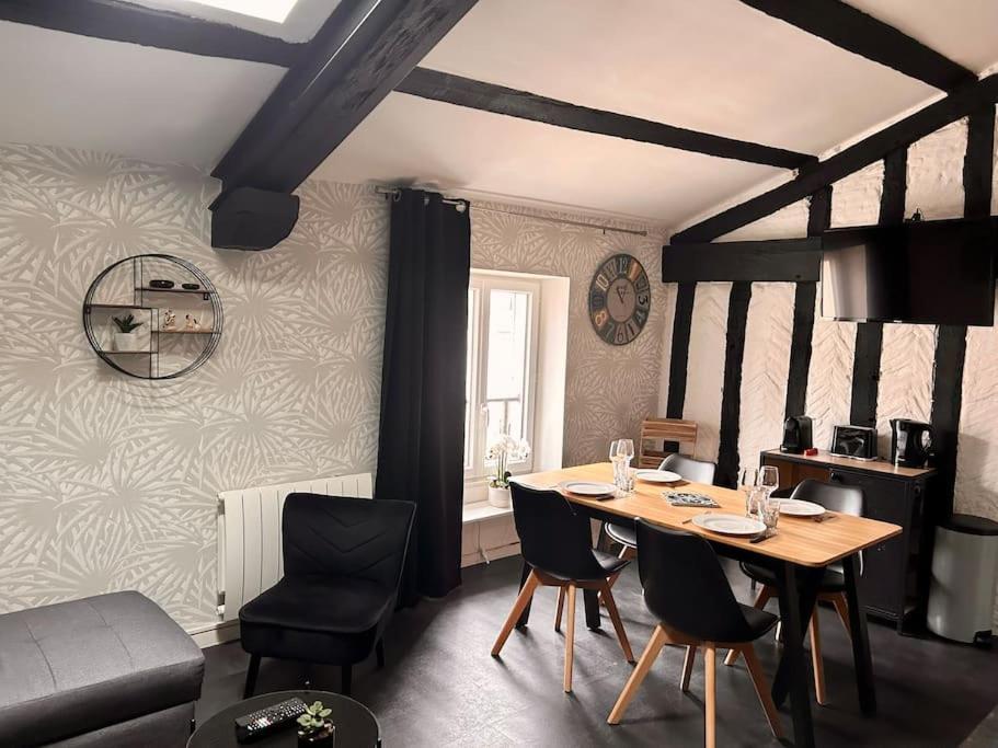 Bel Appartement - 2 Chambres - Proche Du Vieux Marche Ла Рошел Екстериор снимка